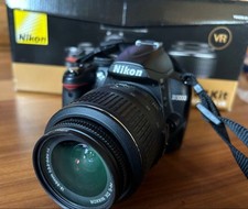 Fotocamera reflex D3000 come