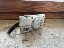 Nikon Coolpix S3000 