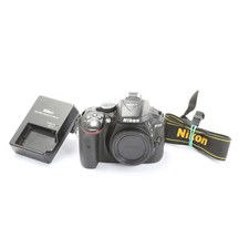Nikon D5300 + 15 Tsd. Scatti +