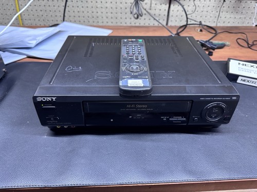 Sony slv 688hf vhs vcr - vhs, with
