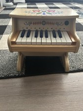 Pianoforte a batteria in legno