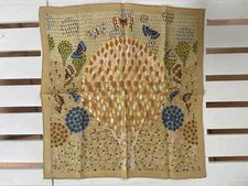 Foulard carré Hermès en soie