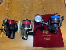 Set di tre vecchi mulinelli da