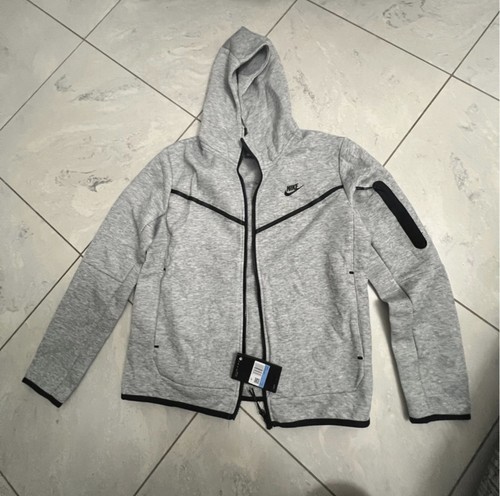 Tech nike - tech,
