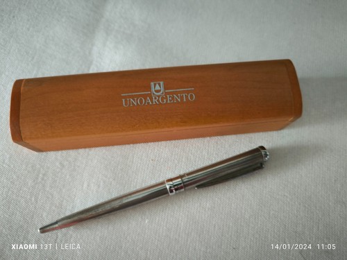 Penna unoargento con - penna,