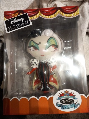 Disney world miss mindy - disney,