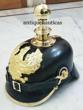 Elmetto prussiano in pelle