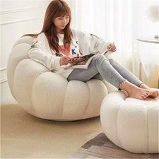 Comodo divano pigro a forma di