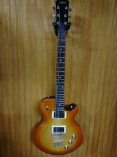 Yamaha AES 620 Amber  Mahogany