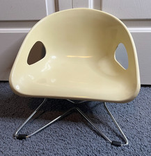 Sedia a conchiglia vintage