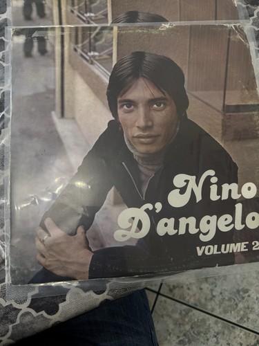 Volume nino d angelo - volume, d’angelo