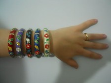 BRACCIALE A SMALTO CON RILIEVI