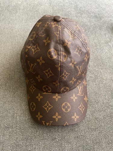 Louis vuitton monogram logo - vuitton,