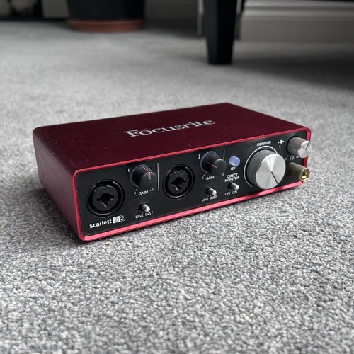Focusrite scarlett 2i2 - scarlett,
