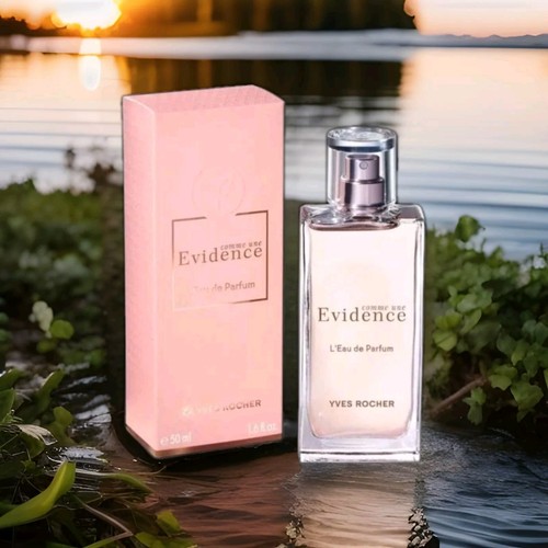 Eau parfum comme evidence - eau,