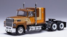 IXO 1/64 CAMION FORD LTL 9000
