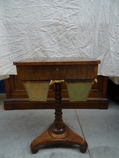 Tavolino da cucito/salotto in