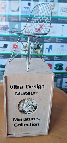 Vitra miniatures collection - miniatures,