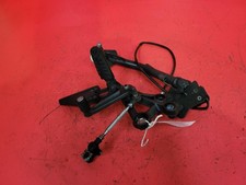 Poggiapiedi anteriore sinistro