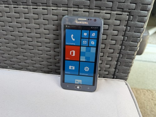 Samsung ativ windows phone - s,