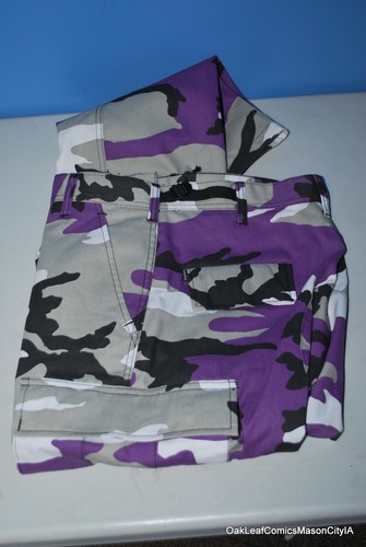 Pantaloni cargo mimetici