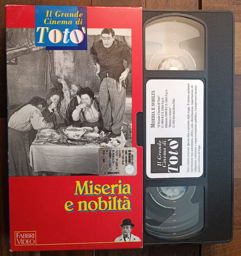 Miseria nobilta toto - , -toto'