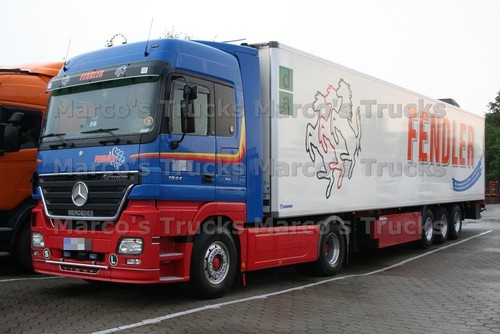Foto camion mercedes benz - foto,