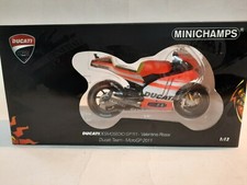 Minichamps Ducati Desmosedici GP11.2 Valentino Rossi MotoGP 2011 1/12 122112046