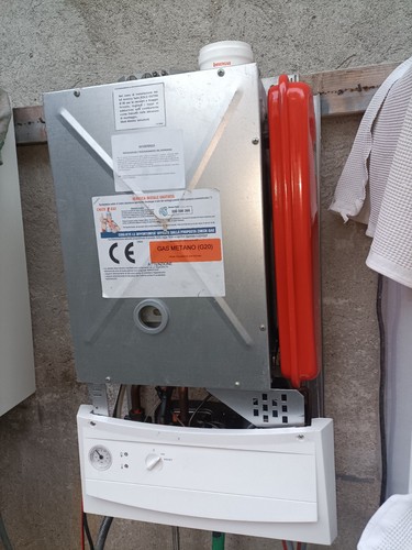 Caldaia immergas estra intra