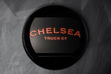 Copricerchio Chelsea Truck Co. con scritta in rame per Jeep Wrangler JL 2018+