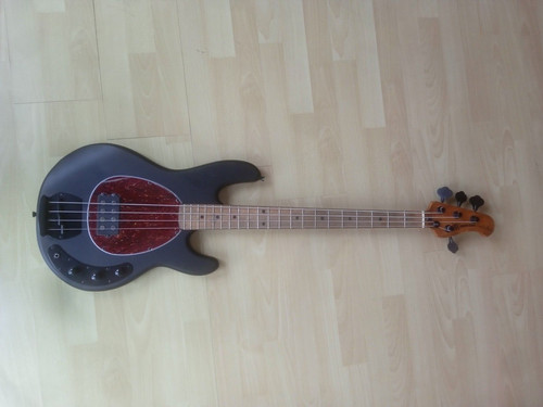 Music man stingray - bass, neck