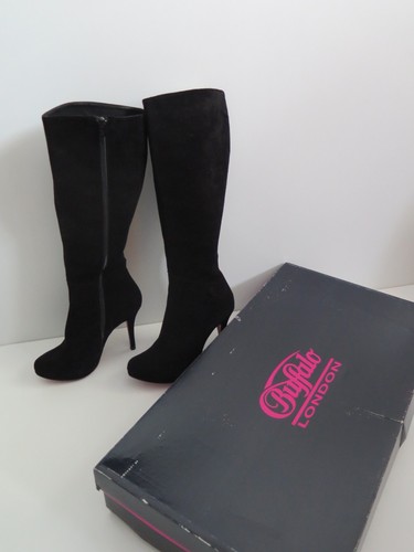 Stivali stiletto scamosciati
