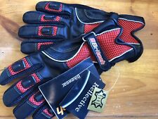 Guanti in pelle e tessuto