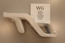 Nintendo Wii Zapper - bianco