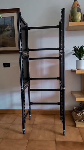 Rack per strumentazione audio