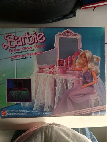 Barbie dream glow - barbie, vanity