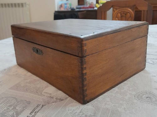 Vecchia scatola legno - vecchia,