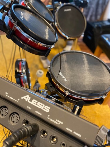 Alesis crimson drum kit - ii,