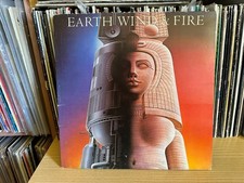 Earth, Wind & Fire – Raise