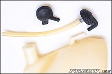 02-06 Tappi bottiglia liquido