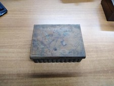 antica scatola in legno da cucito con disegni e scomparti