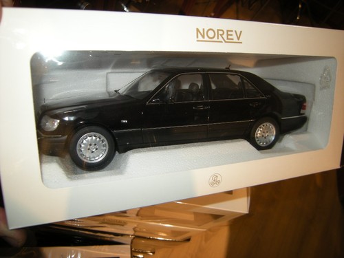 Norev mercedes benz - 1:18,