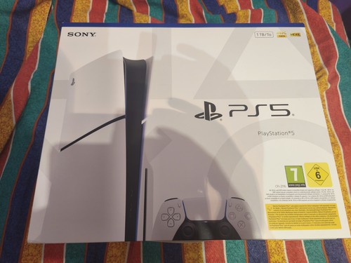 Playstation con disco - 5,