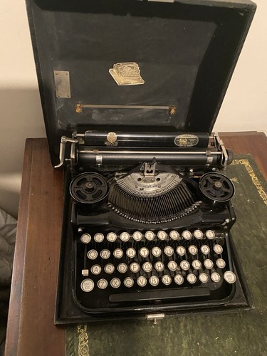 Antique underwood portable - antique,