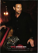 Orologio MTM Special Ops Stampa Pubblicità Gentleman in Auto Rossa