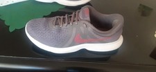 Nike Revolution 4 Scarpe Sportive per Uomo - 44, Grigio/Viola OFFERTA!