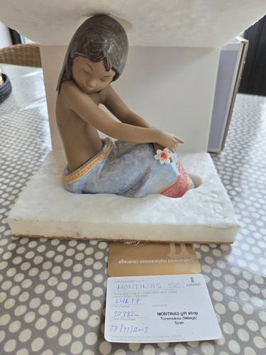 Lladro island beauty figurine - island,