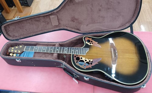 Chitarra acustica elettrica