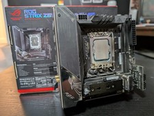 ASUS Strix Z690-I & Intel Core i7-13700K, scheda madre e CPU combo usato con scatola