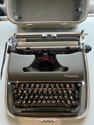 Olympia sm3 typewriter - olympia,